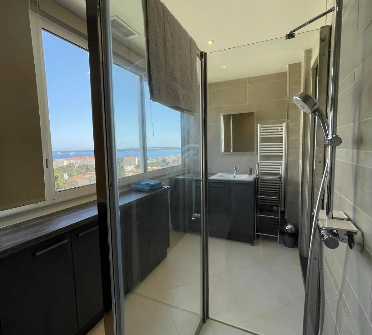 Sea View Apartment In Cannes